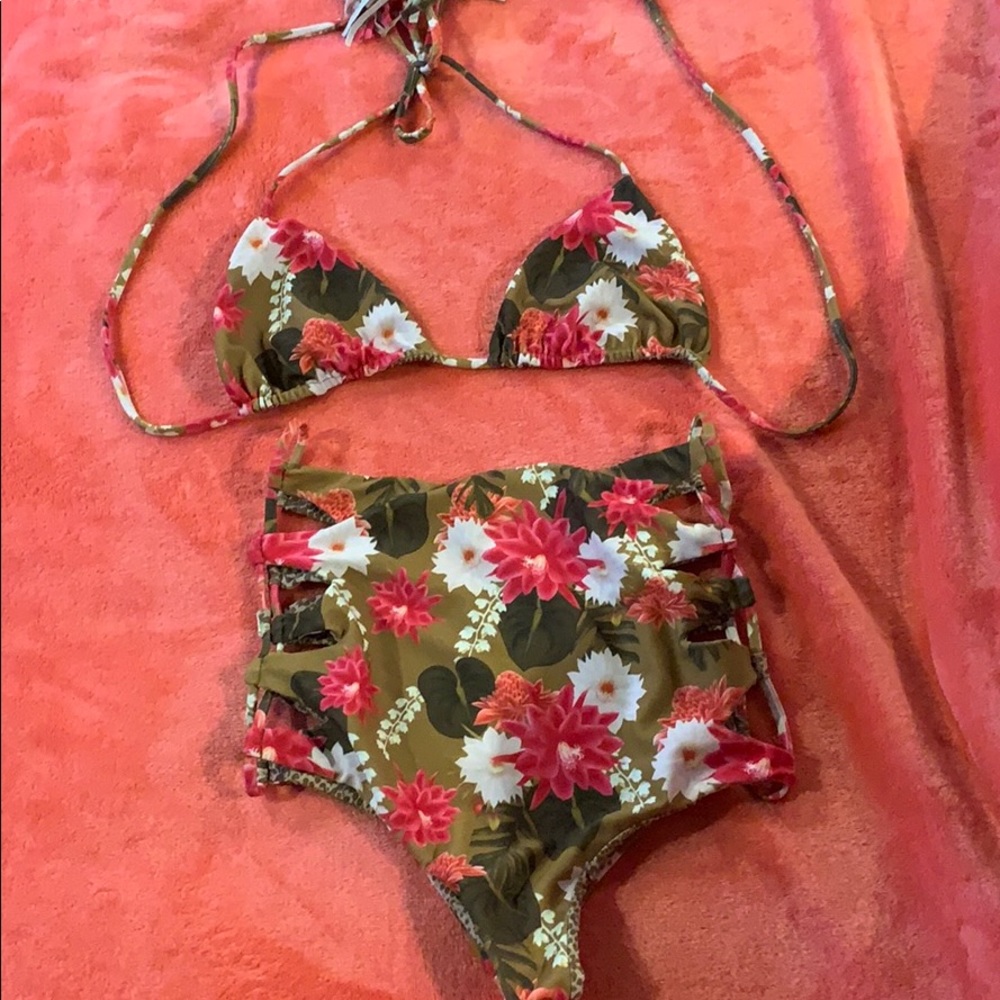 Acacia Set